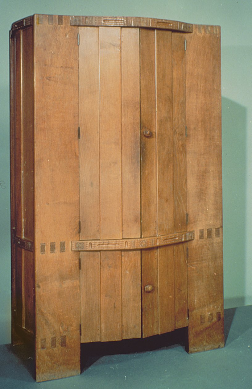 خزانة ملابس ، c 1909 (بلوط) بواسطة إرنست بارنسلي