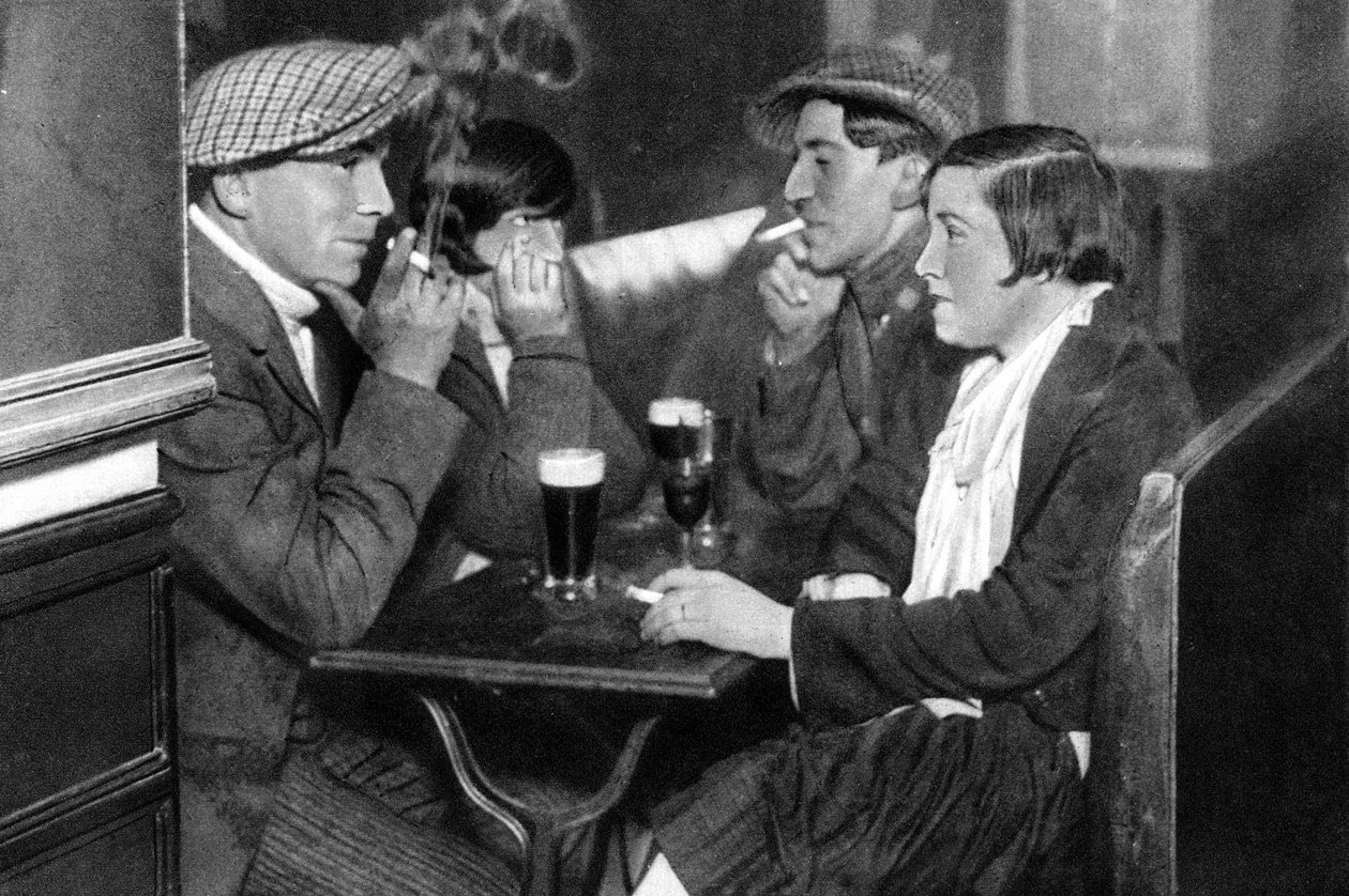 رباعية في متحف الموسيقى ، باريس ، 1931 بواسطة إرنست فلاماريون