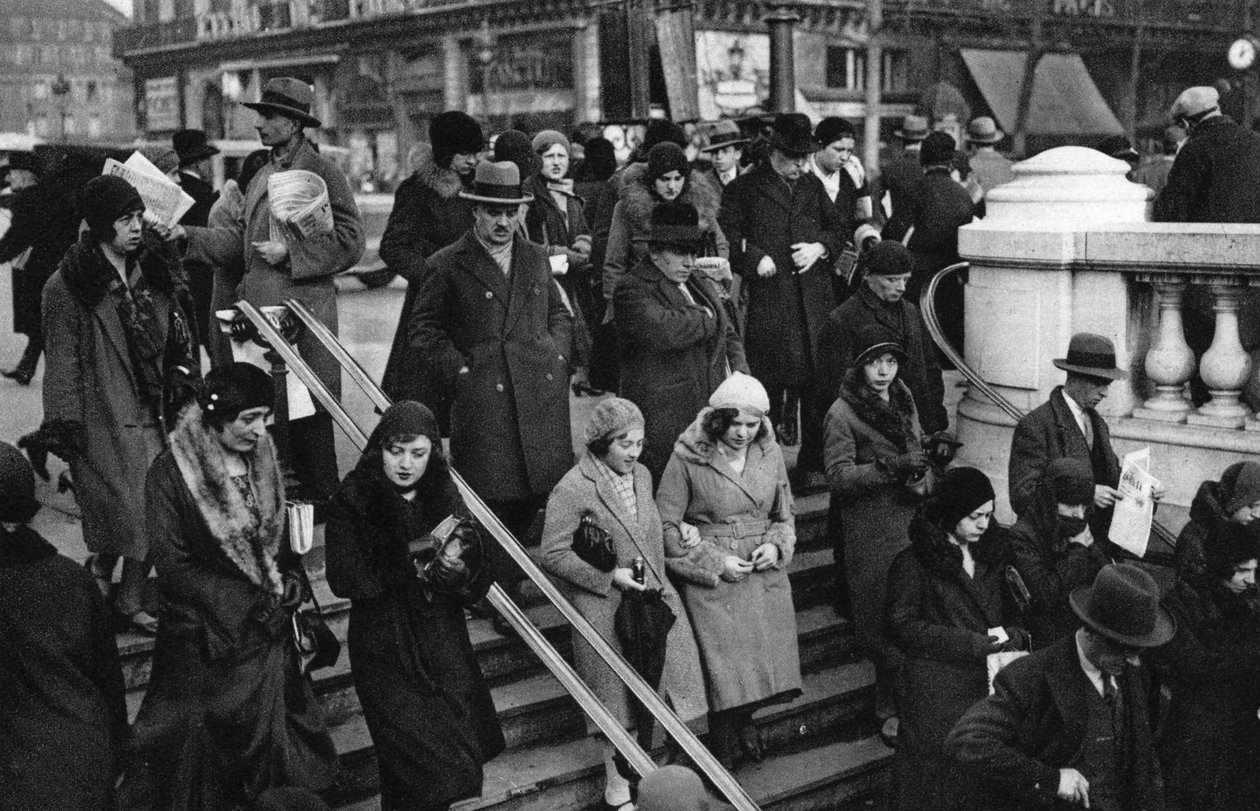 مدخل محطة مترو ، باريس ، 1931. بواسطة إرنست فلاماريون