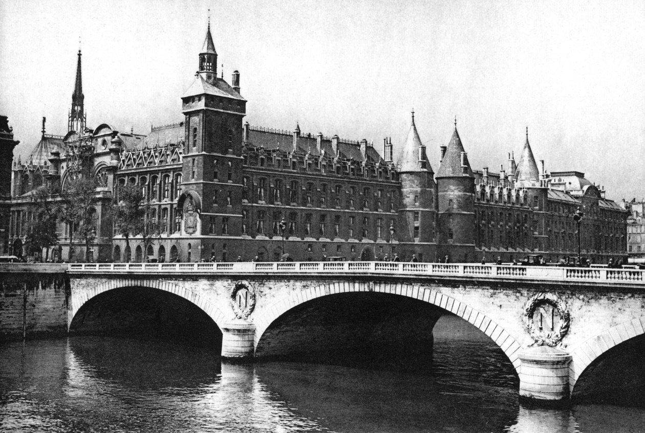 منظر لمحاكم العدل وجسر نيوف من نهر السين ، باريس ، 1931. بواسطة إرنست فلاماريون