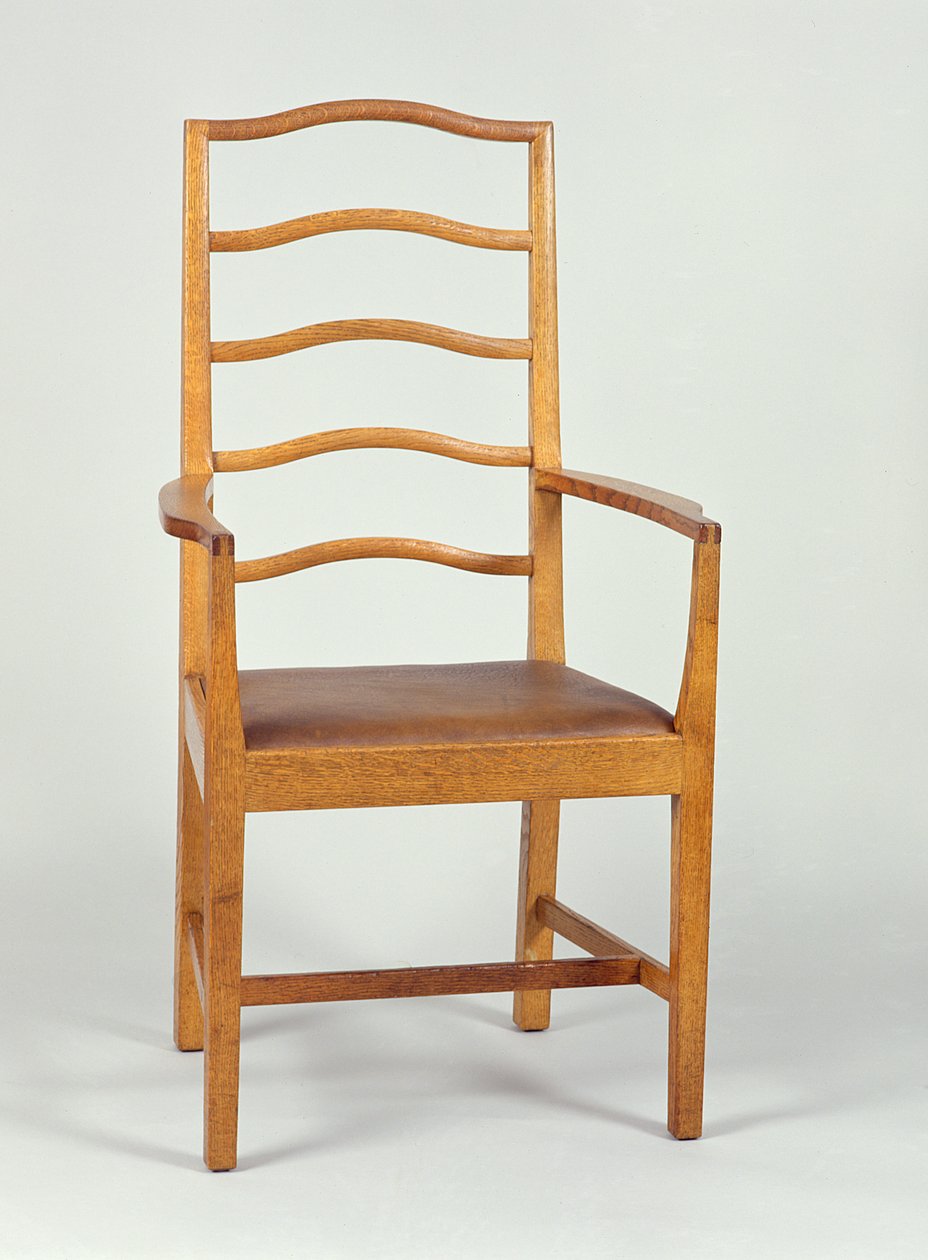 كرسي بذراعين ، تم تصميمه في عام 1903 ، صنع في ورشة بيتر فالس ، 1923 (البلوط) بواسطة إرنست وليام جيمسون