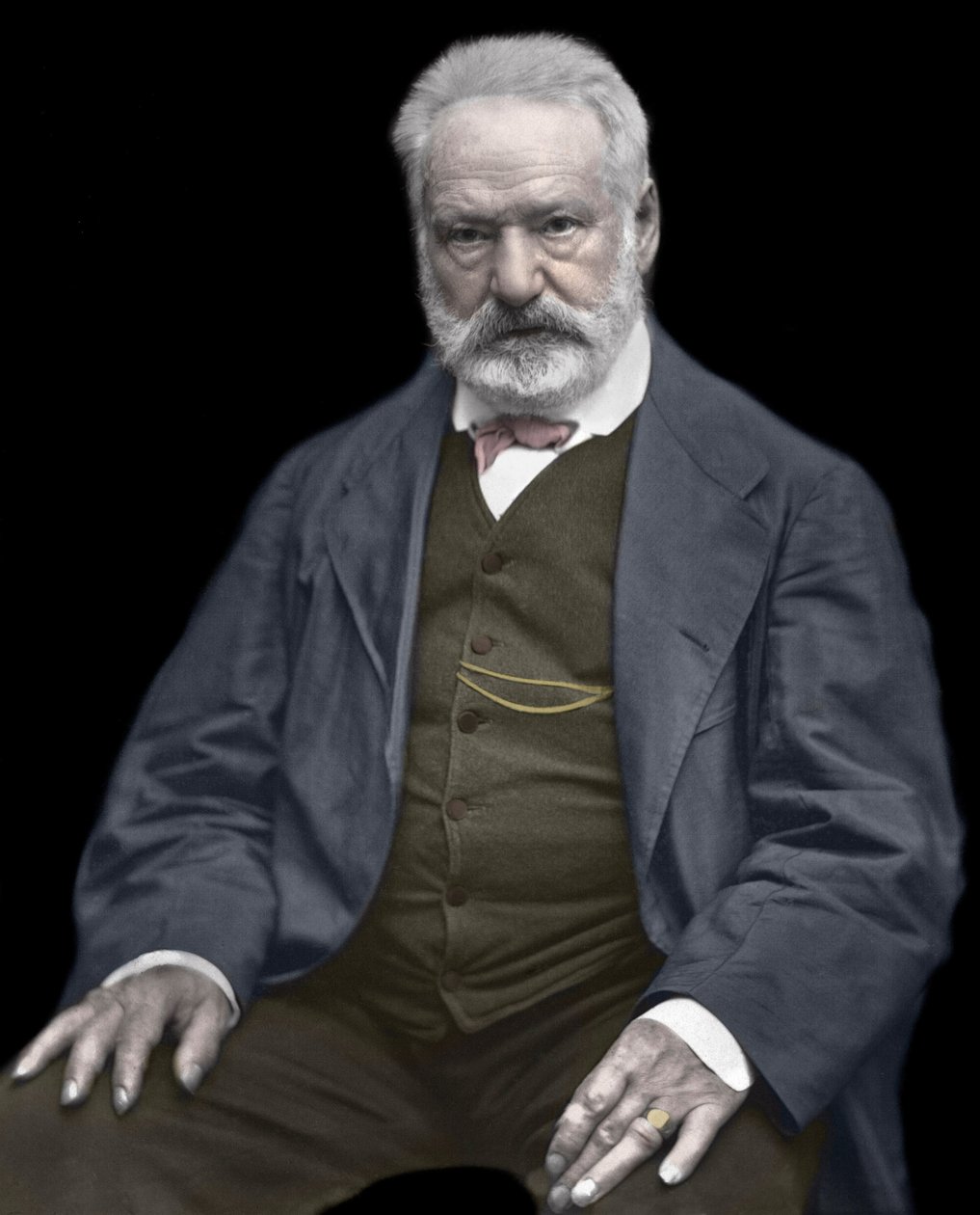 صورة لفيكتور هوغو (1802-1885) ، كاتب وشاعر فرنسي ، تلوين على صورة إيتيان كارجات (1828-1906) - فيكتور هوغو (1802-1885). كاتب وشاعر إنجليزي. كاليفورنيا. 1870. صورة فوتوغرافية ملونة. بواسطة إتيان كارات