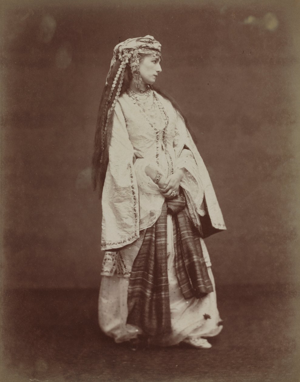 سارة برنهاردت في زائير فولتير 1874. بواسطة إتيان كارات