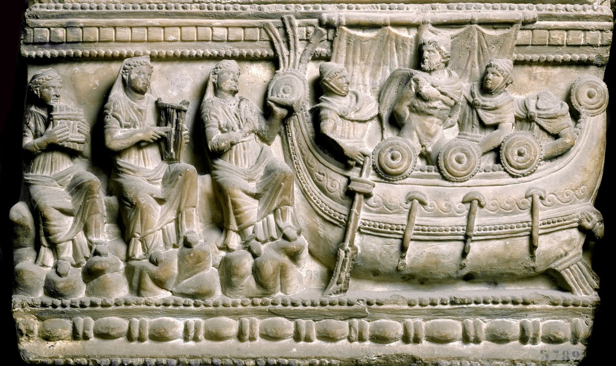 الفن الأتروسكي: "" يوليسيس ، الملتصق بسفينة سفينته ، يقاوم غناء صفارات الإنذار "" نقش منخفض لتابوت فولتيرا. القرن الرابع والثالث قبل الميلاد. فلورنسا ، المتحف الأثري - الحضارة الأترورية ، القرن الرابع قبل الميلاد: نقش بارز على تابوت بواسطة إتروسكان