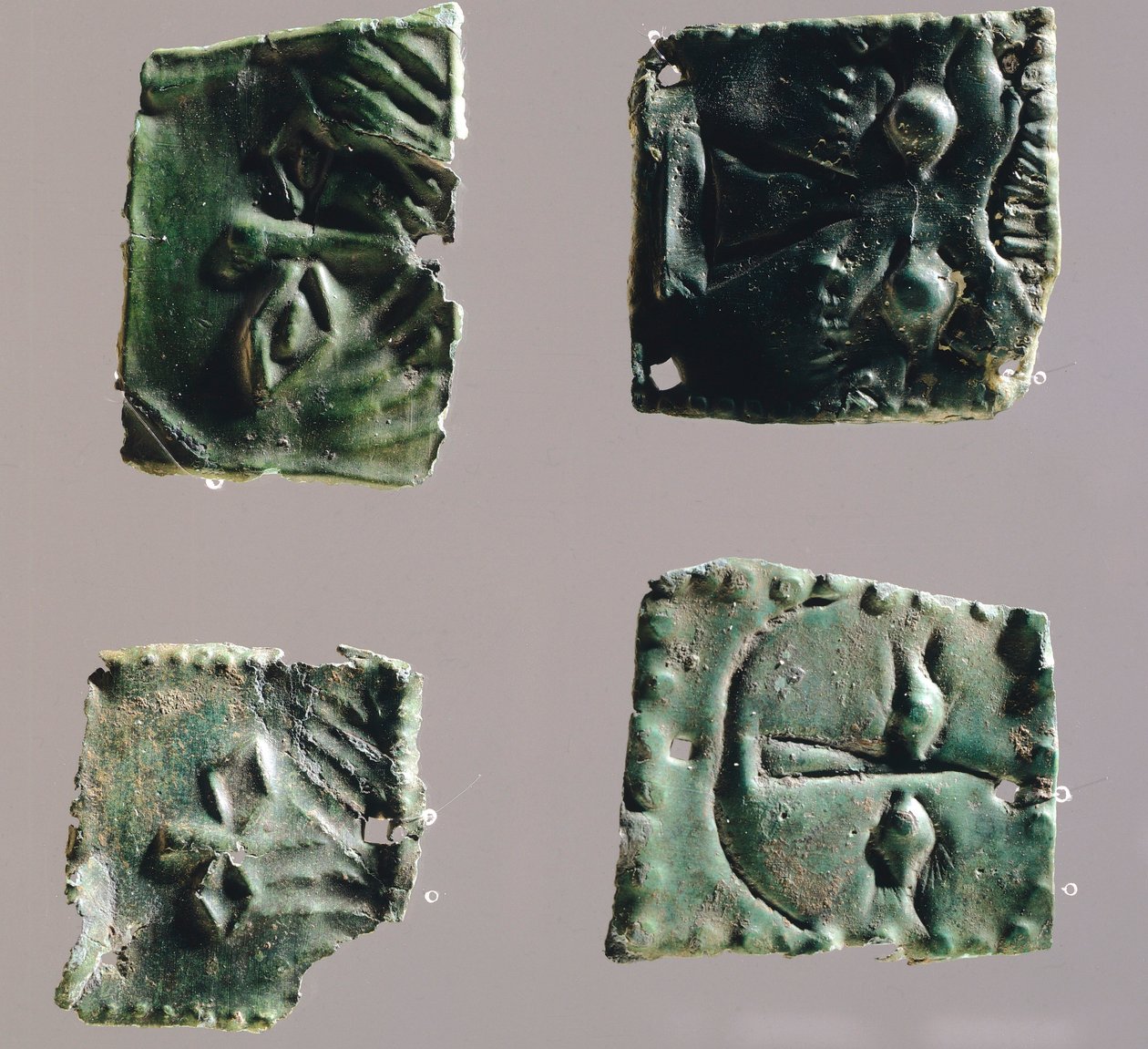 Ex-voto في لوحة برونزية تصور العيون. المصنوعات اليدوية من كائنات حرم Reithia Este (Venetia). الحضارة الأترورية ، القرن الخامس والرابع قبل الميلاد. بواسطة إتروسكان