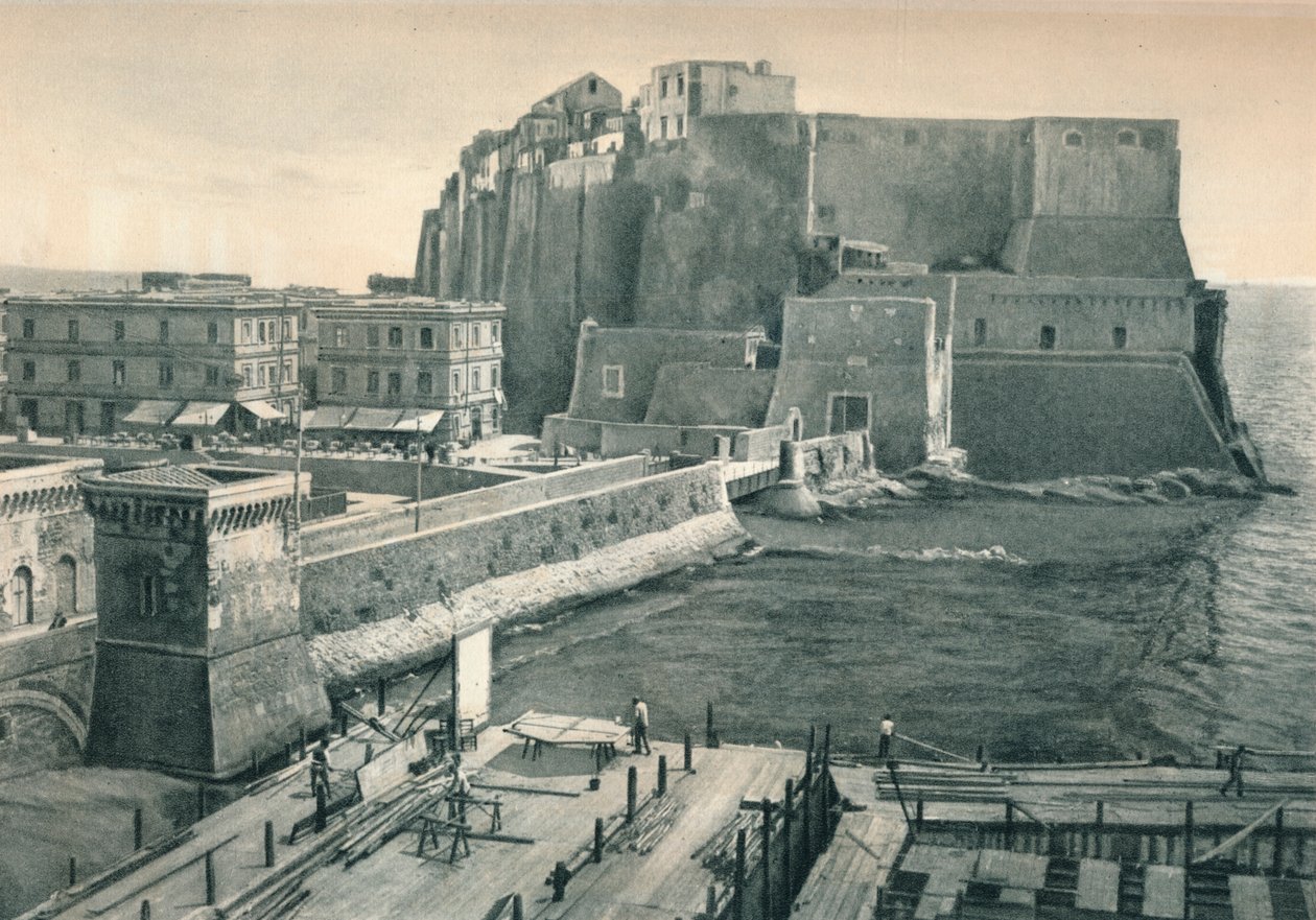 Castel dellOvo ، نابولي ، إيطاليا ، 1927 بواسطة يوجين بوبيل