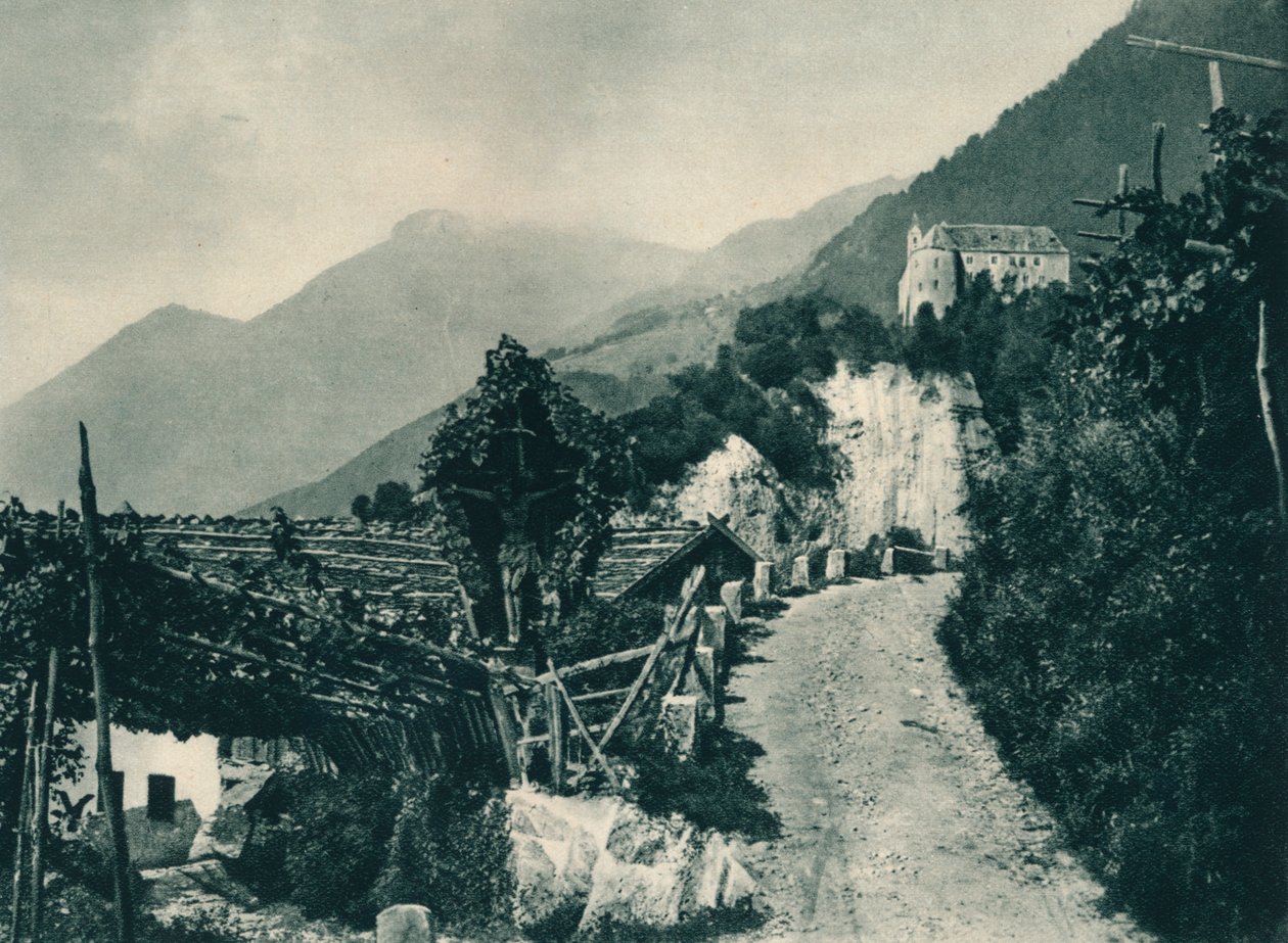 منظر طبيعي مع قلعة تيرول ، ميرانو ، جنوب تيرول ، إيطاليا ، 1927 بواسطة يوجين بوبيل