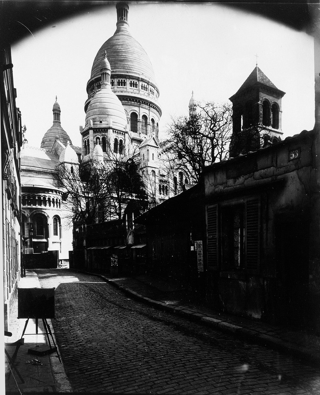 باريس ، بازيليكا القلب المقدس ، حوالي 1900 (طباعة فضية جيلاتينية) بواسطة يوجين أتيج