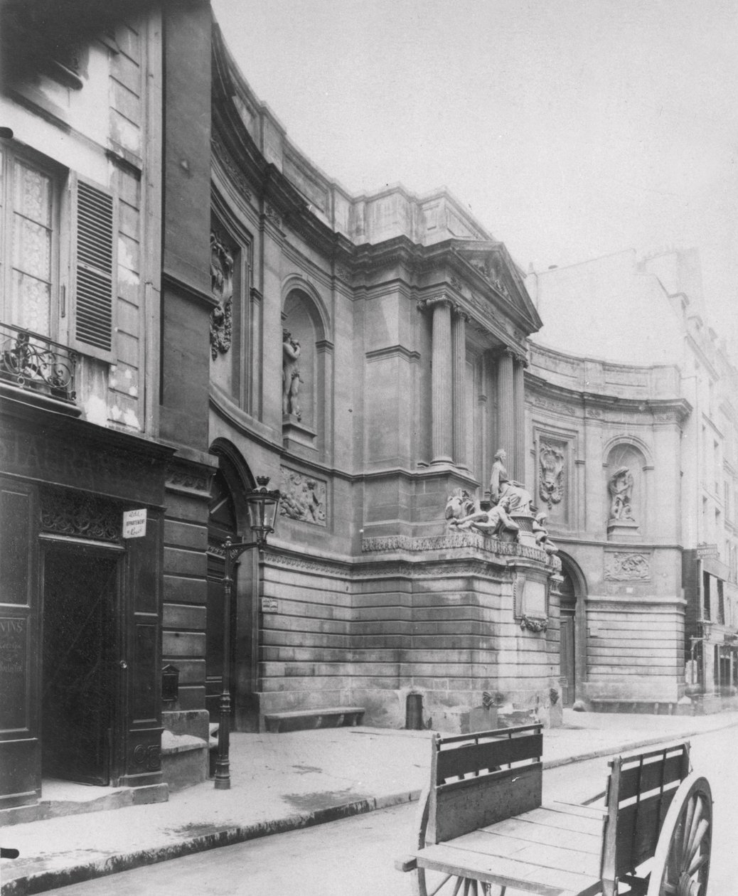 نافورة الفصول الأربعة ، Rue de Grenelle ، باريس ، الدائرة السابعة ، 1898 بواسطة يوجين أتيج