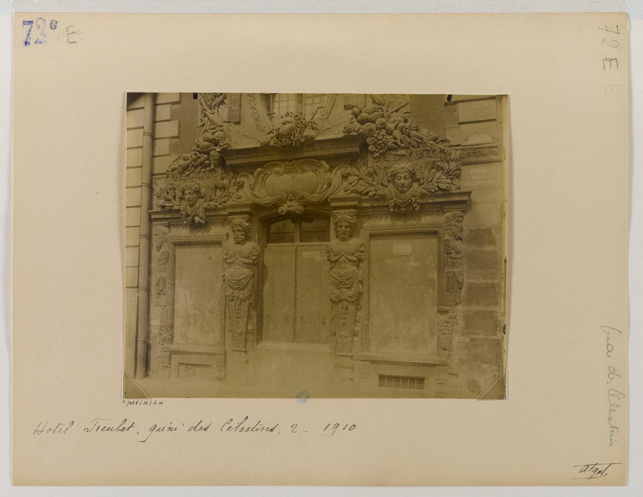 باب ، واجهة شارع ، Hôtel de Fieubet (Hôtel de la Valette ، مدرسة Massillon) ، 2 quai des Célestins ، الدائرة الرابعة ، باريس بواسطة يوجين أتيج