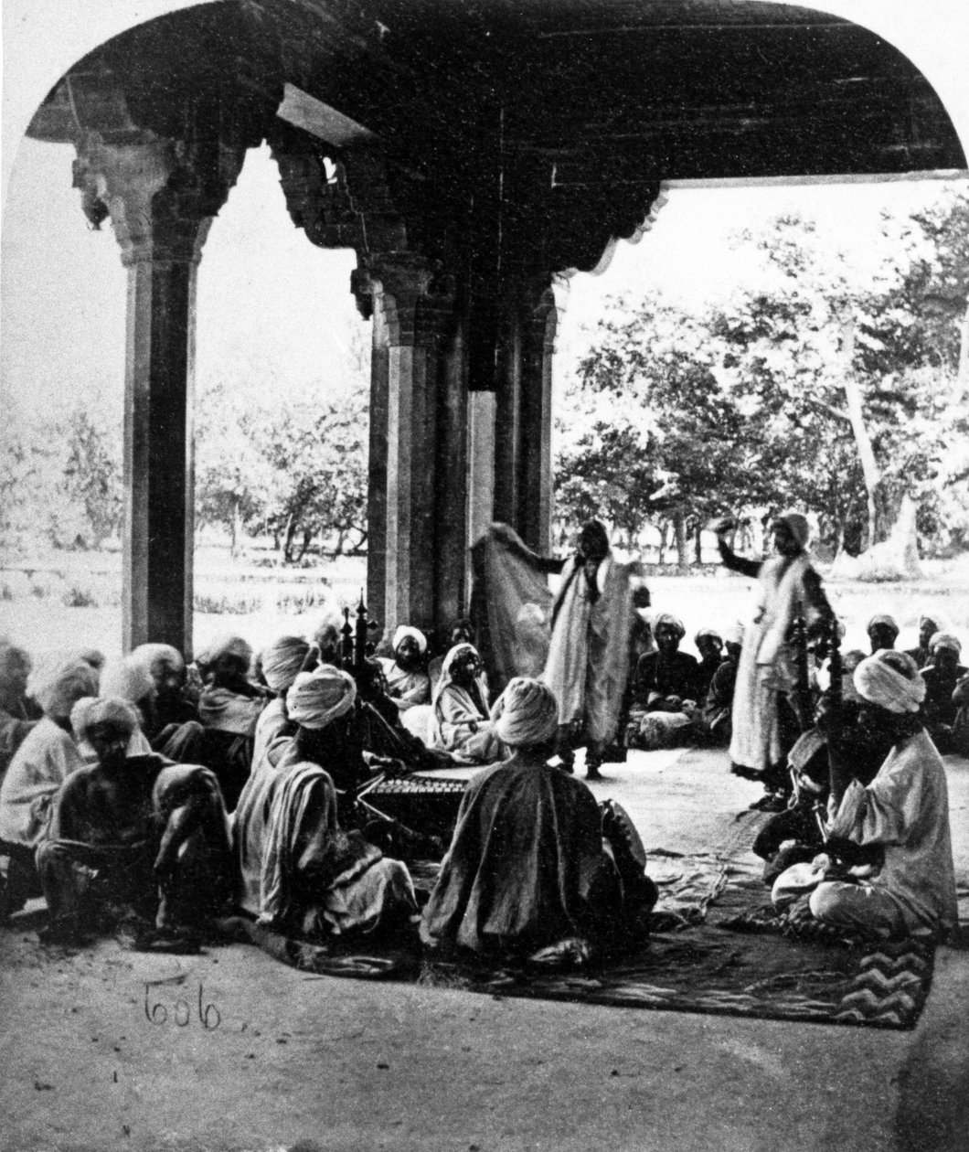 رقصة Nautch ، c.1860s بواسطة المصور الأوروبي