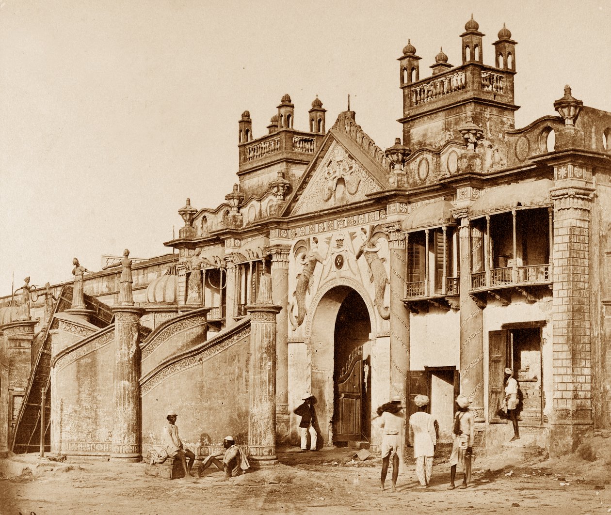 بوابة تؤدي إلى Kaiserbagh ، لكناو بواسطة فيليس بيتو