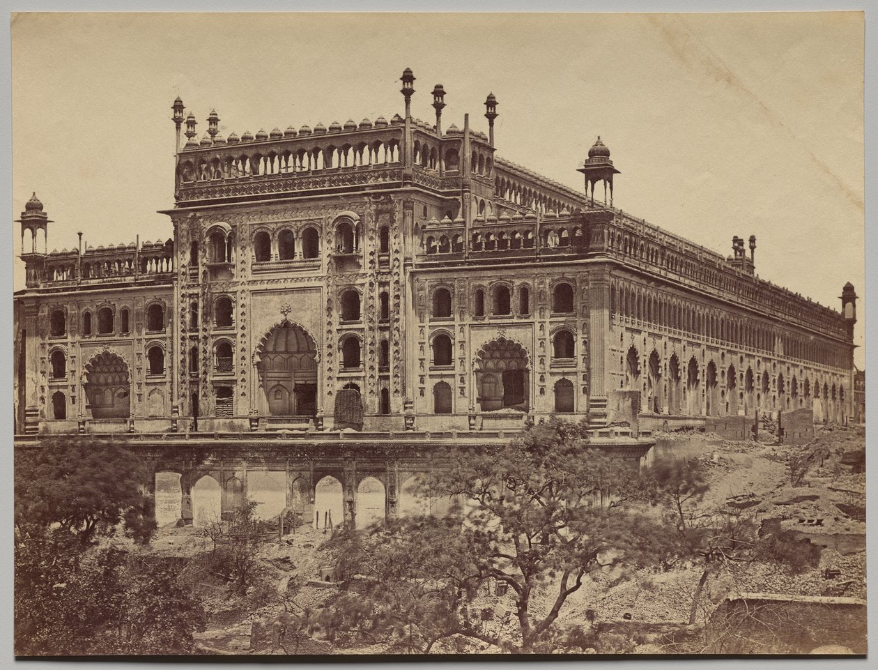 الجزء الخارجي من Asaf-ud-Daula Imambara أو Tomb بواسطة فيليس أ. بيتو