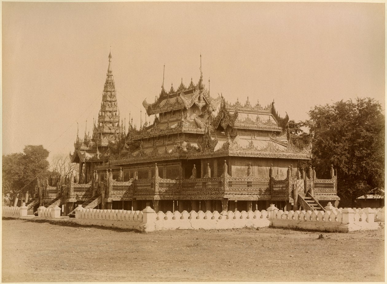 The Nan-U Human-Se ، Shwe-Kyaung في قصر ماندالاي ، بورما ، أواخر القرن التاسع عشر (طباعة زلال) بواسطة فيليس بيتو