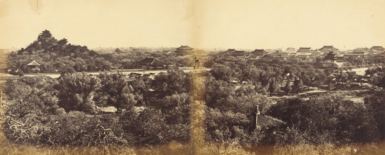 منظر لقصر الشتاء الإمبراطوري ، بيكين ، يُظهر التل الاصطناعي ، 29 أكتوبر 1860 ، 1860. بواسطة فيليس بيتو
