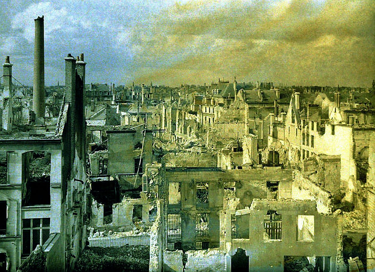 بانوراما أنقاض المدينة ، ريمس ، مارن ، فرنسا ، 1917 (صبغة تلقائية) بواسطة فرناند كوفيل