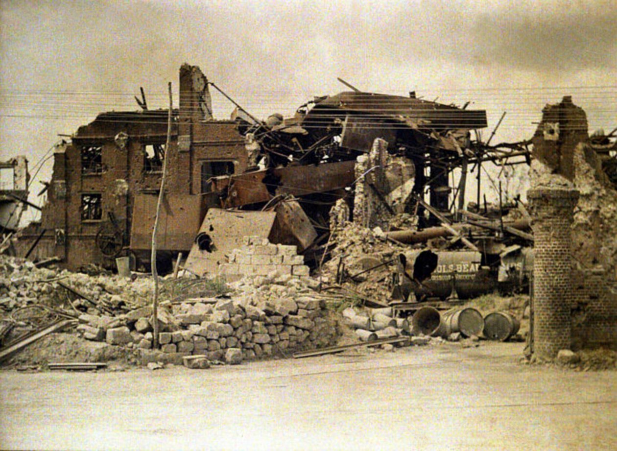 أطلال التقطير ، Cuffies ، Aisne ، فرنسا ، 1917 (autochrome) بواسطة فرناند كوفيل