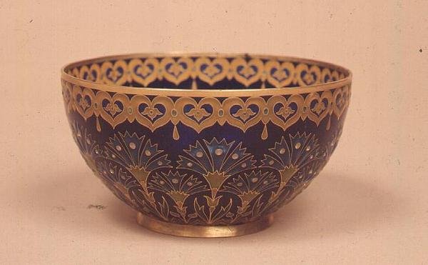 كأس Plique-a-jour ، باريس ، c.1893 (الفضة المذهبة والمينا) بواسطة فرناند Thesmar