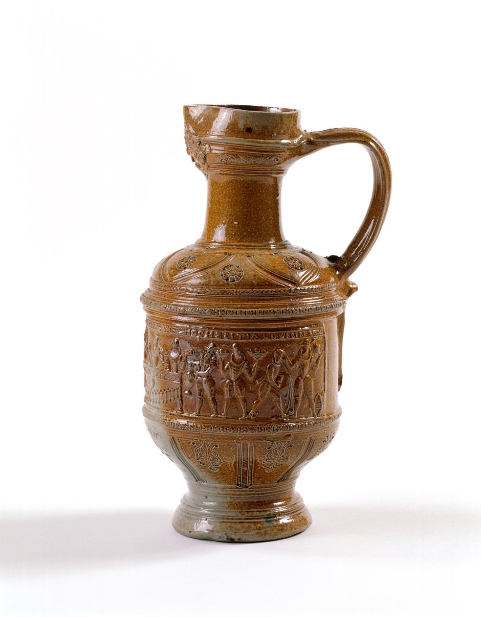 إبريق البيرة ، صنع في Raeren ، بلجيكا ، c.1580-1600 (الخزف الحجري المزجج بالملح) بواسطة المدرسة الفلمنكية