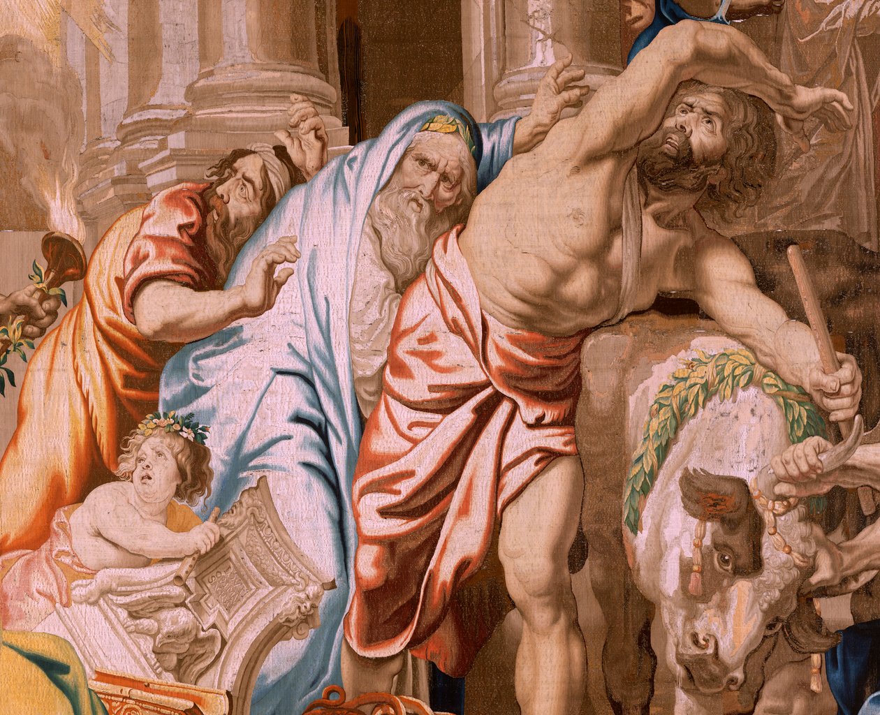 نسيج فلمنكي. سلسلة انتصار القربان المقدس. انتصار القربان المقدس على التضحيات الوثنية (Victoria de la Eucaristía sobre los sacrificios paganos). النسيج الرابع في السلسلة. نموذج بيتر بول روبنز. 1626-1628. المصنع Jan II Raes، Jac بواسطة المدرسة الفلمنكية
