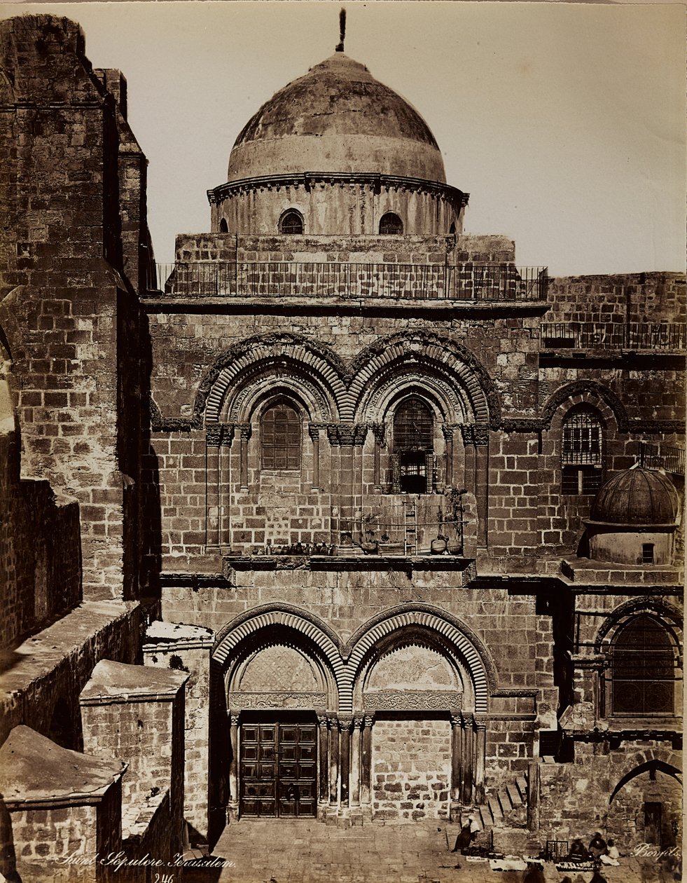 ألبوم فلسطين 1887: كنيسة القيامة في القدس بواسطة فيليكس بونفيس