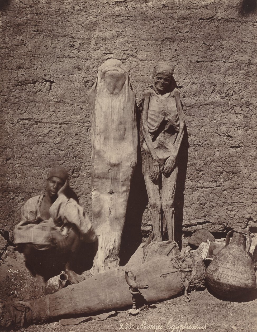 مومياوات مصرية مصرية ، ج. 1870. بواسطة فيليكس بونفيس