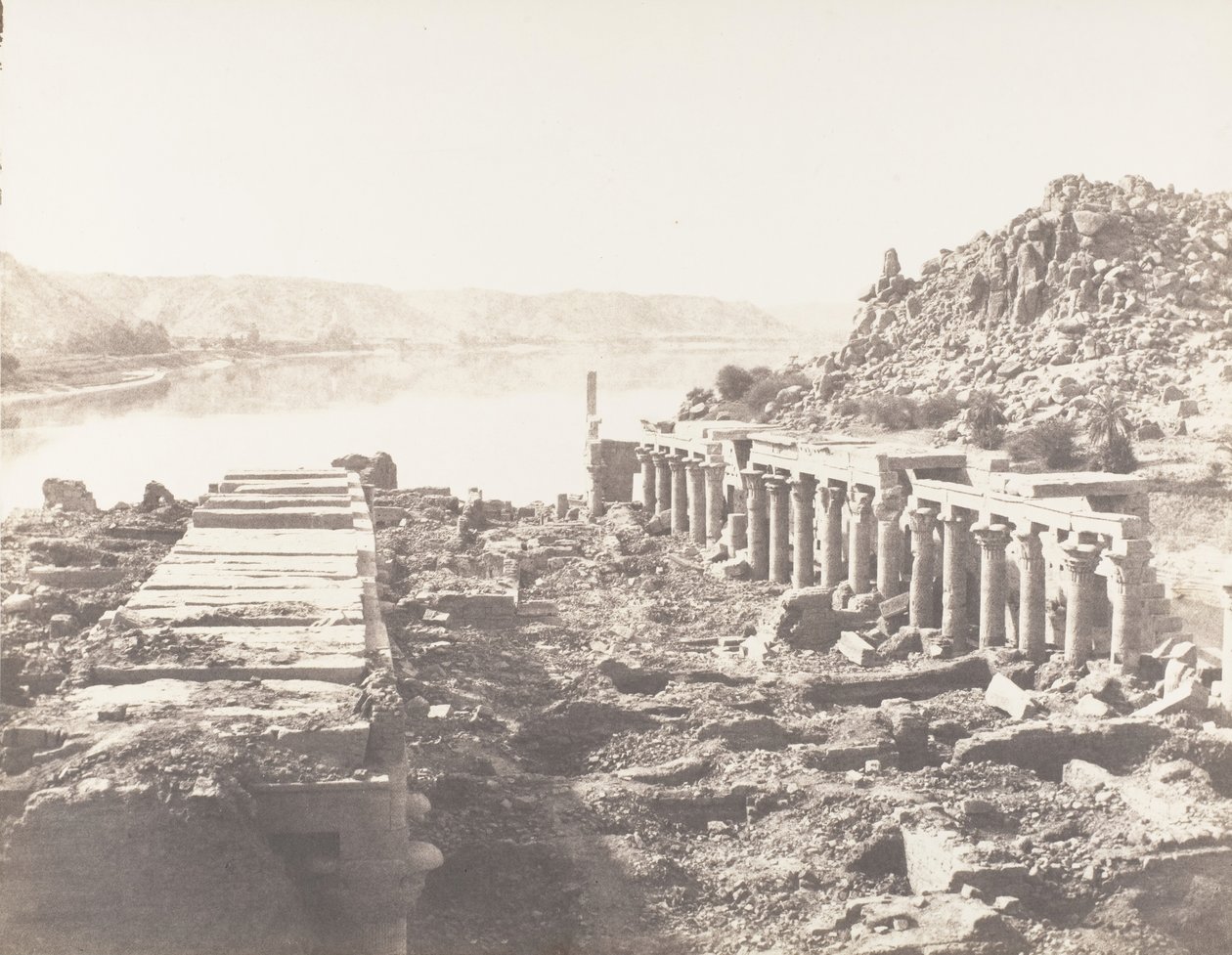 جزيرة Fileh Philæ ، منظر عام مأخوذ من النقطة I ، على المنصة ... ، 1851-52 ، طبع 1853-54. بواسطة فيليكس تينارد