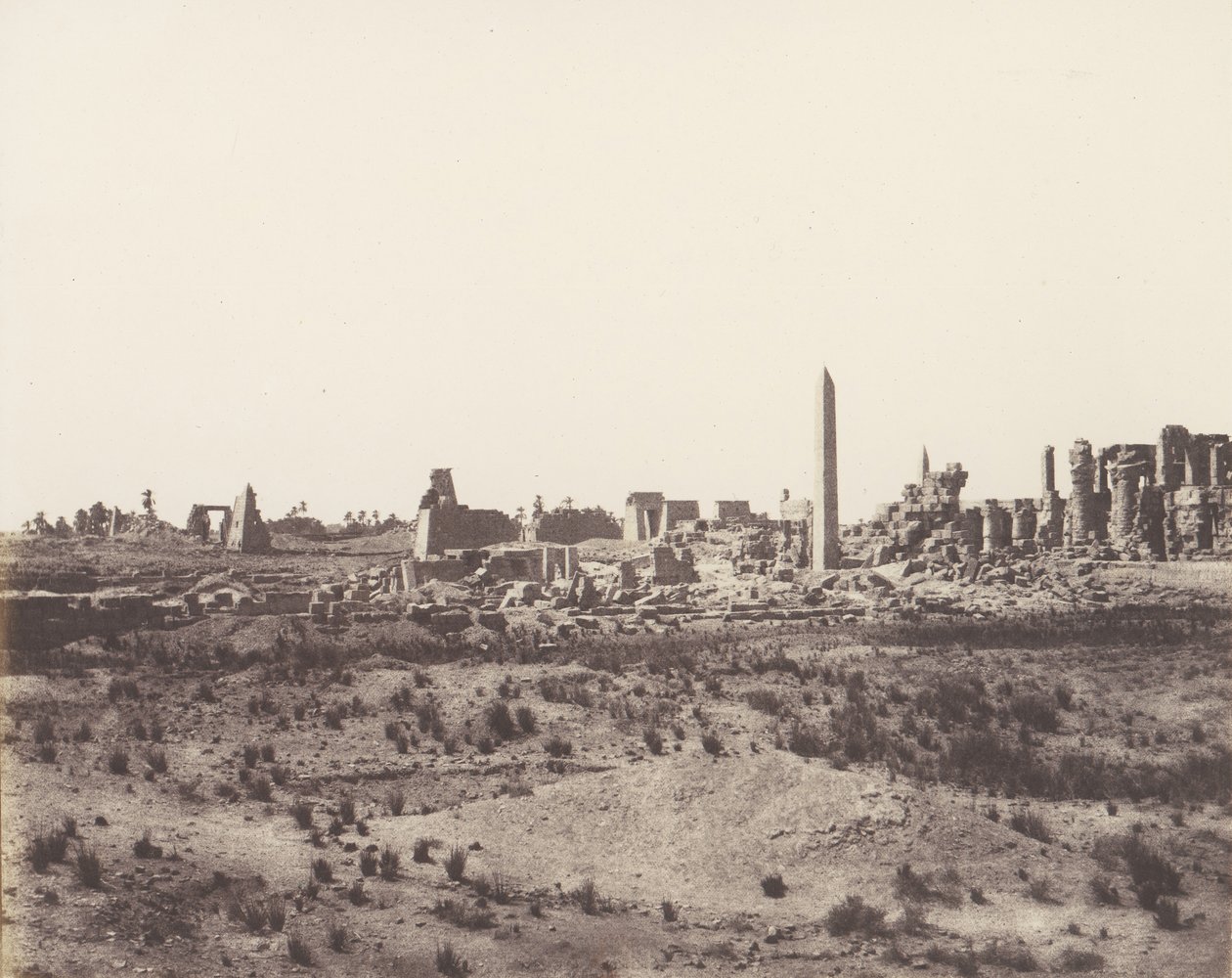 كرنك طيبة ، منظر عام للآثار المأخوذة من الشمال الشرقي ، في الخامس ، 1851-52 ، طبعت 1853-54. بواسطة فيليكس تينارد