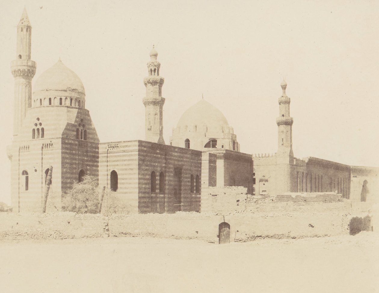 لو كير ، مساجد إسكندر باشا والسلطان حسن ، 1851-52 ، طبعت 1853-54. بواسطة فيليكس تينارد