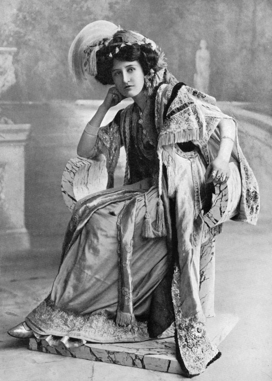 إليزابيث فيرث ، 1908-1909. بواسطة فولشام وبانفيلد