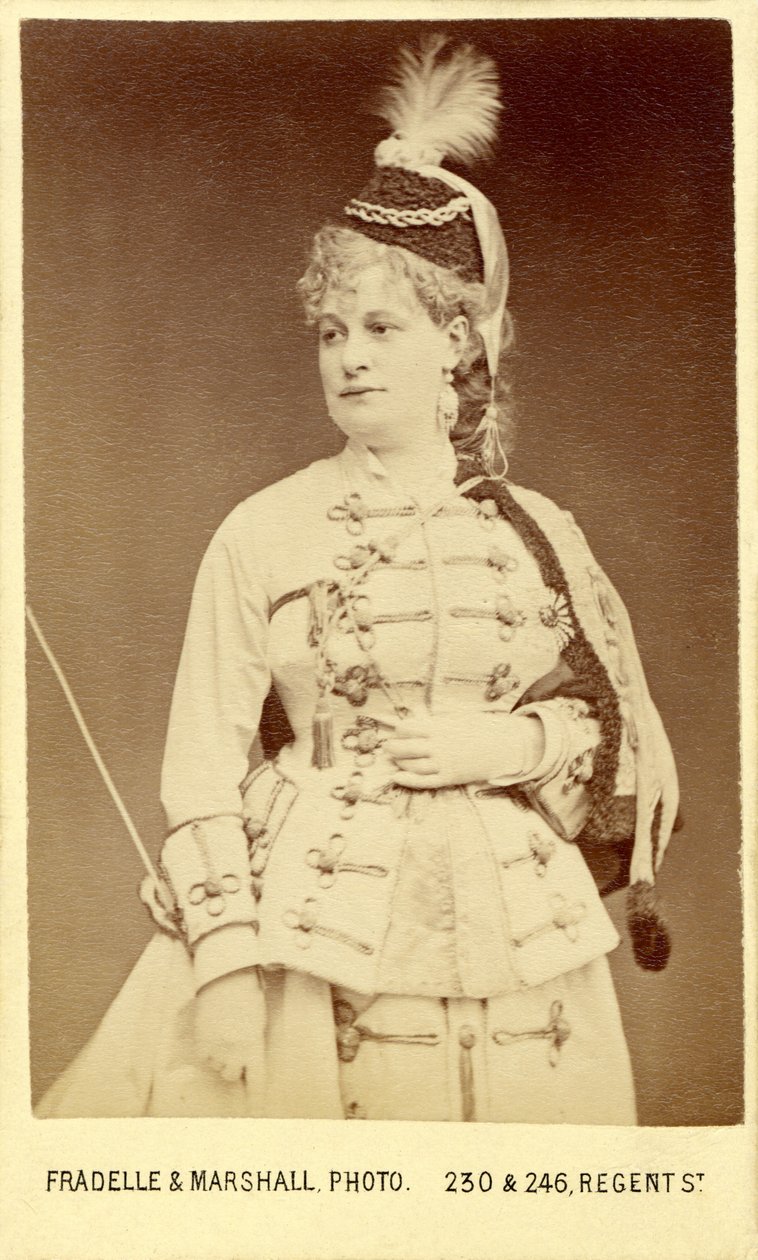أوفنباخ "La Grande-Duchesse de Gérolstein" (أوبرا بوف) مع إميلي سولدين التي لعبت دورًا في إنتاج لندن عام 1867 (كوفنت غاردن) بواسطة فراديل ومارشال
