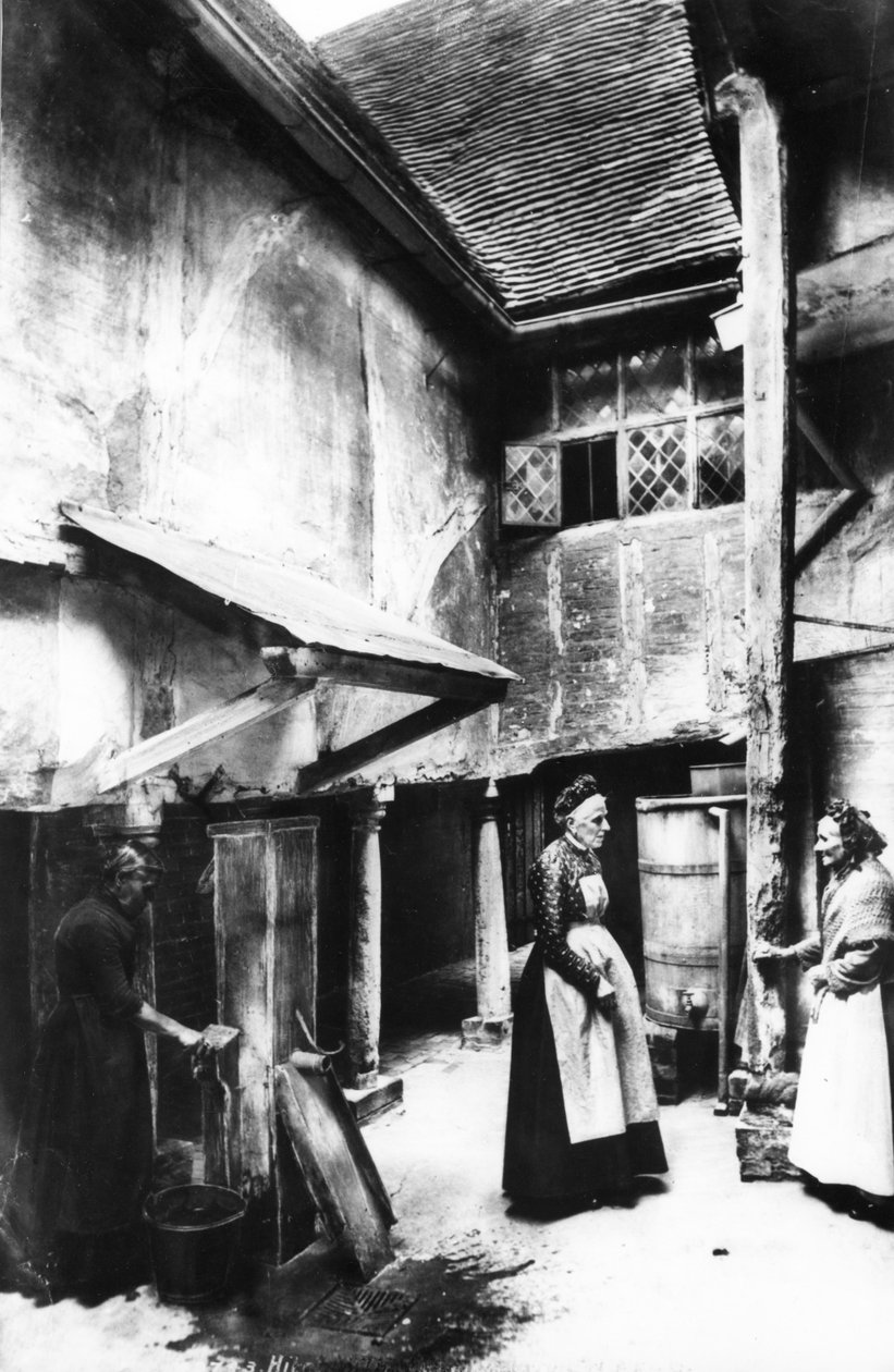 الفناء الداخلي لـ Biggin ، Hitchen ، 1903 بواسطة فرانسيس فريث