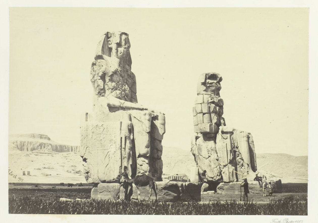 تماثيل ممنون ، سهل طيبة ، 1857. بواسطة فرانسيس فريث