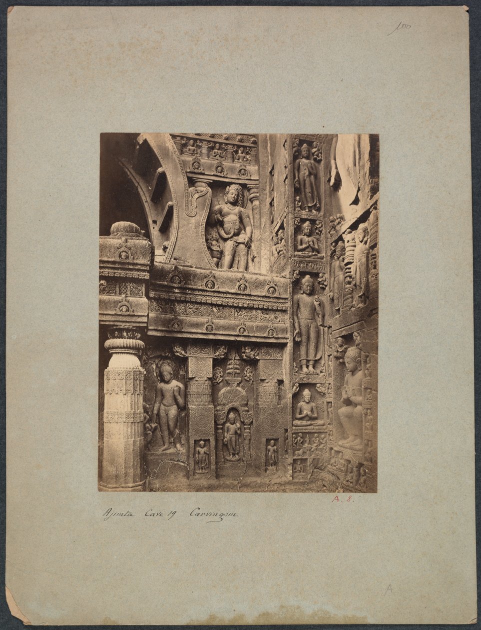 Ajinta Cave No. 19 ، 1850-1870. بواسطة فرانسيس فريث وشركاه