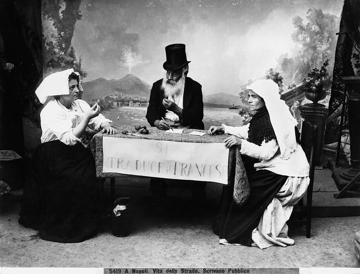 الكاتب العام في نابولي ، 1890 (لوحة زجاجية) بواسطة فراتيلي Alinari فراتيلي Alinari