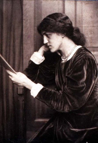 صورة شخصية لماي موريس (1862-1938) ، ابنة جين موريس بواسطة فريدريك هولير (1837-1933) بواسطة فريدريك هوليير