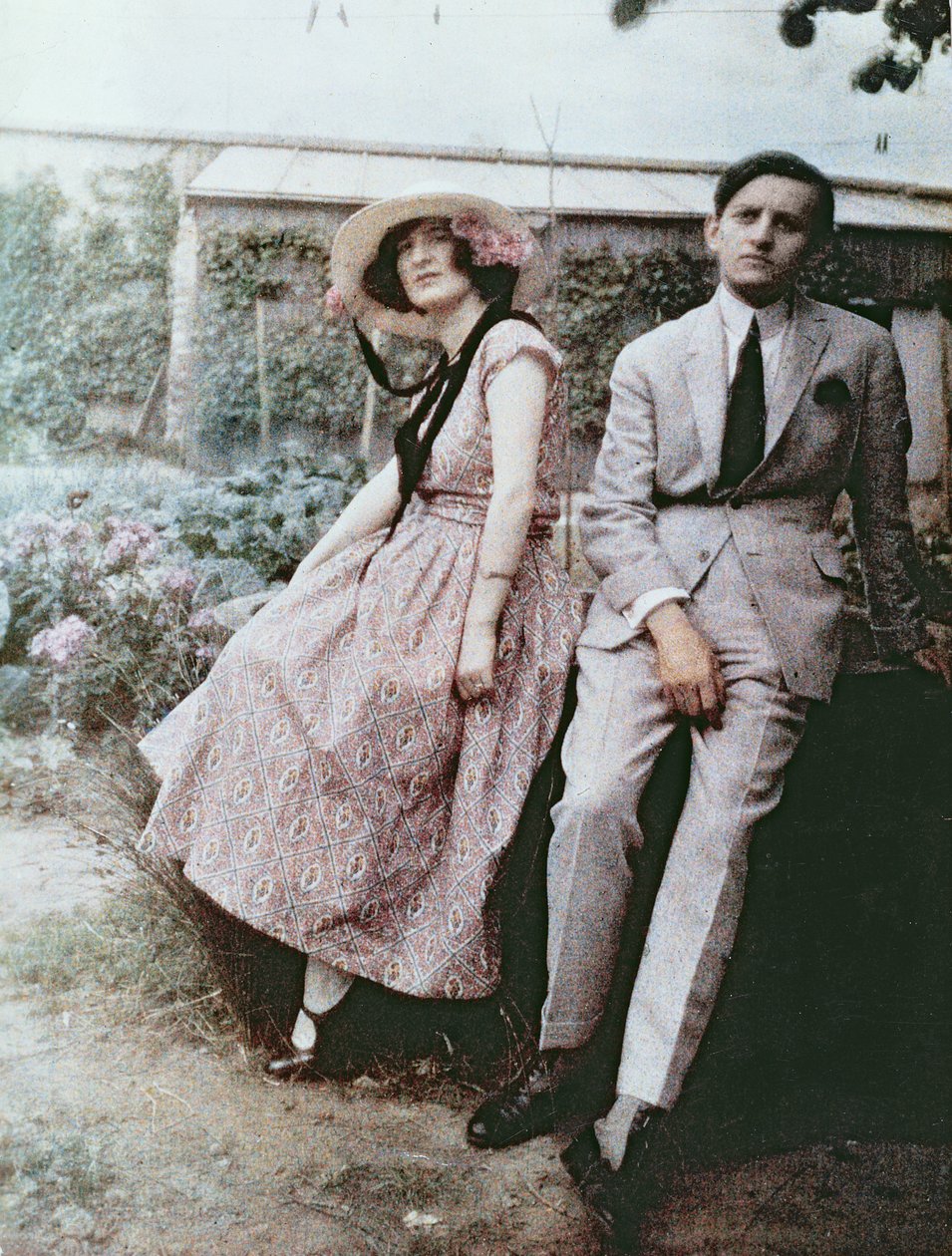 أندريه مالرو مع زوجته الأولى كلارا جولدشميت ، 21 أكتوبر 1921 بواسطة مصور فرنسي