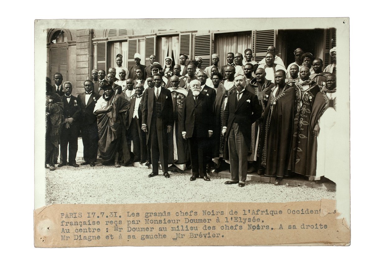 رؤساء غرب إفريقيا الفرنسية ، فرنسا ، 17 يوليو 1931 (طباعة الجيلاتين الفضية) بواسطة مصور فرنسي