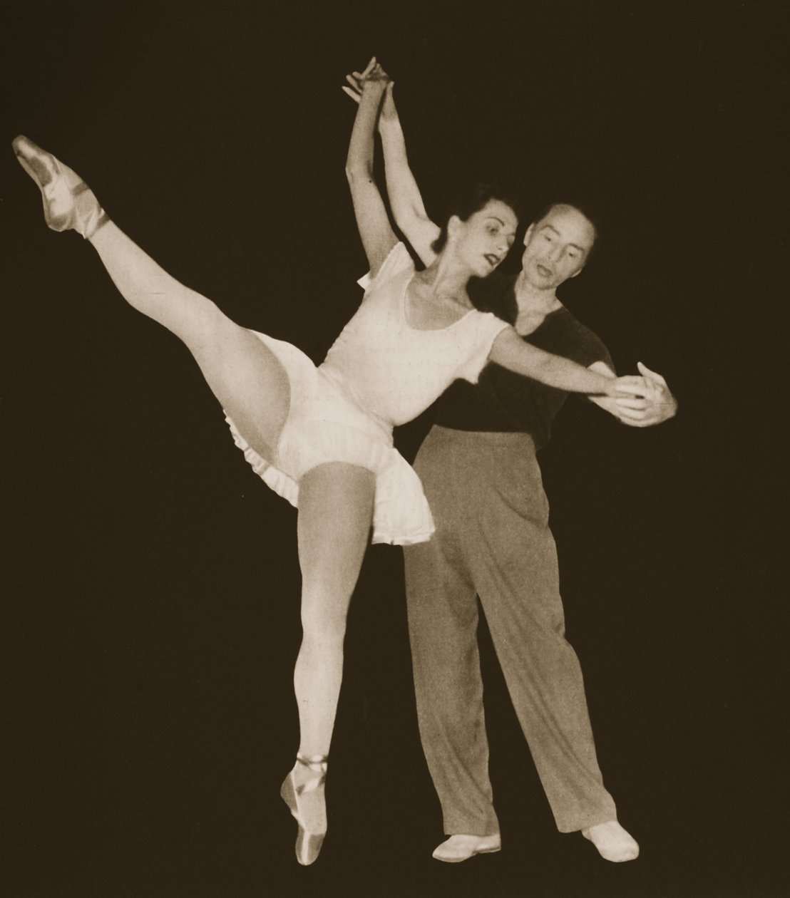 جورج بالانشين مع تمارا تومانوفا ، من Grand Ballet de Monte-Carlo ، 1949 (التصوير الفوتوغرافي) بواسطة مصور فرنسي