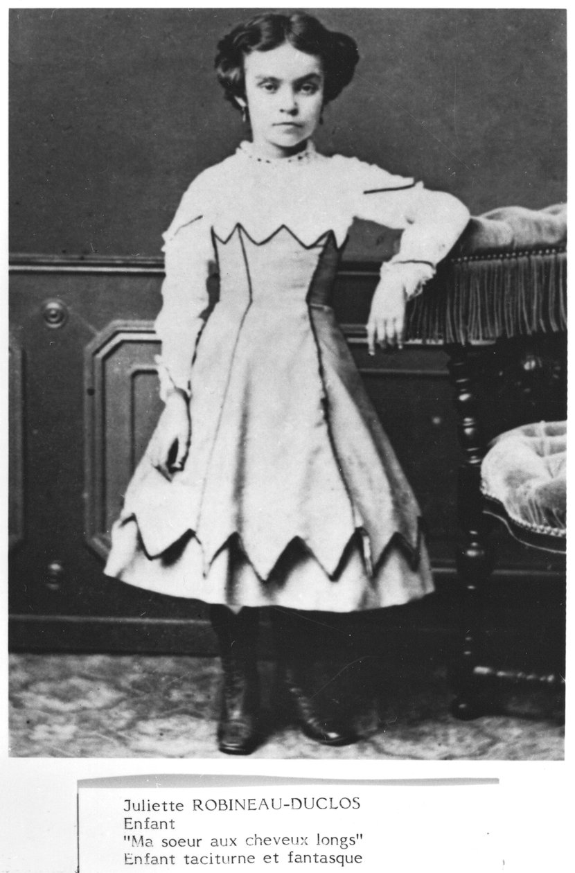 جولييت روبينو دوكلوس (1860 م) بواسطة مصور فرنسي