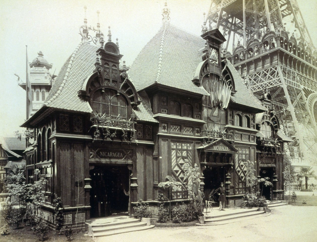 جناح نيكاراغوا ، معرض باريس ، 1889 بواسطة مصور فرنسي