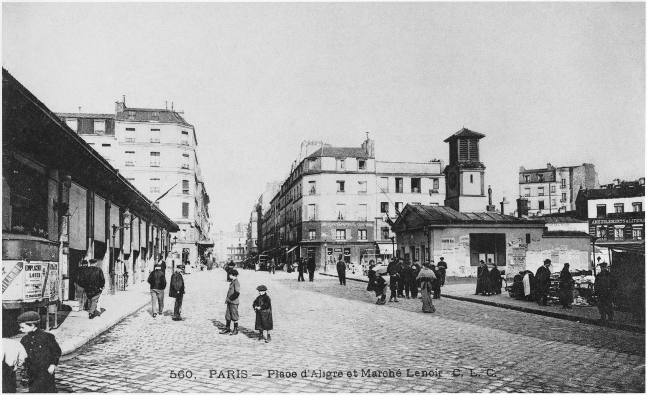 بطاقة بريدية تصور Place dAligre and Marche Lenoir ، باريس ، c.1900 بواسطة مصور فرنسي