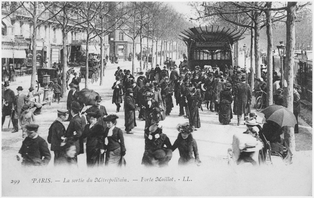 بطاقة بريدية تصور خروج محطة متروبوليتان ، بورت مايو ، باريس ، صممها هيكتور غيمارد (1867-1942) ج 1905 بواسطة مصور فرنسي