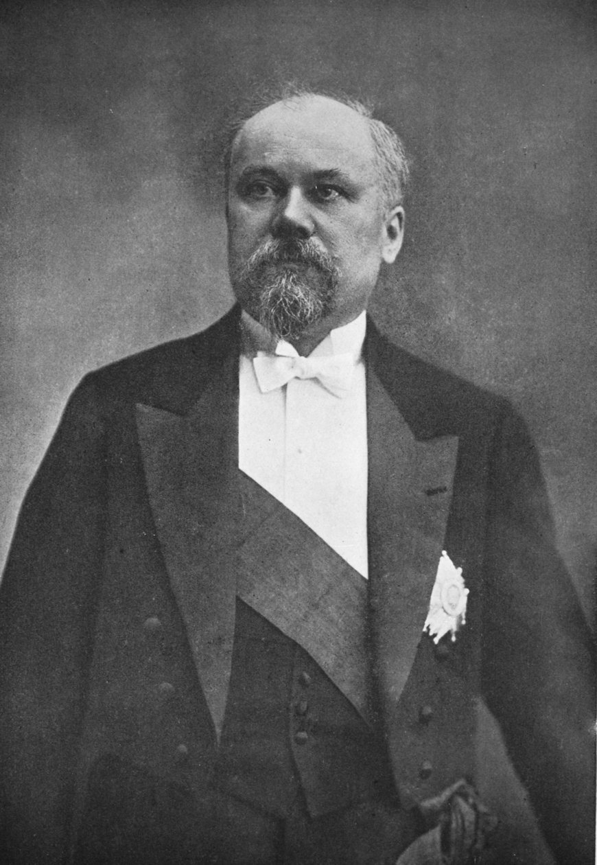 رئيس الجمهورية الفرنسية ، M. Raymond Poincare بواسطة مصور فرنسي