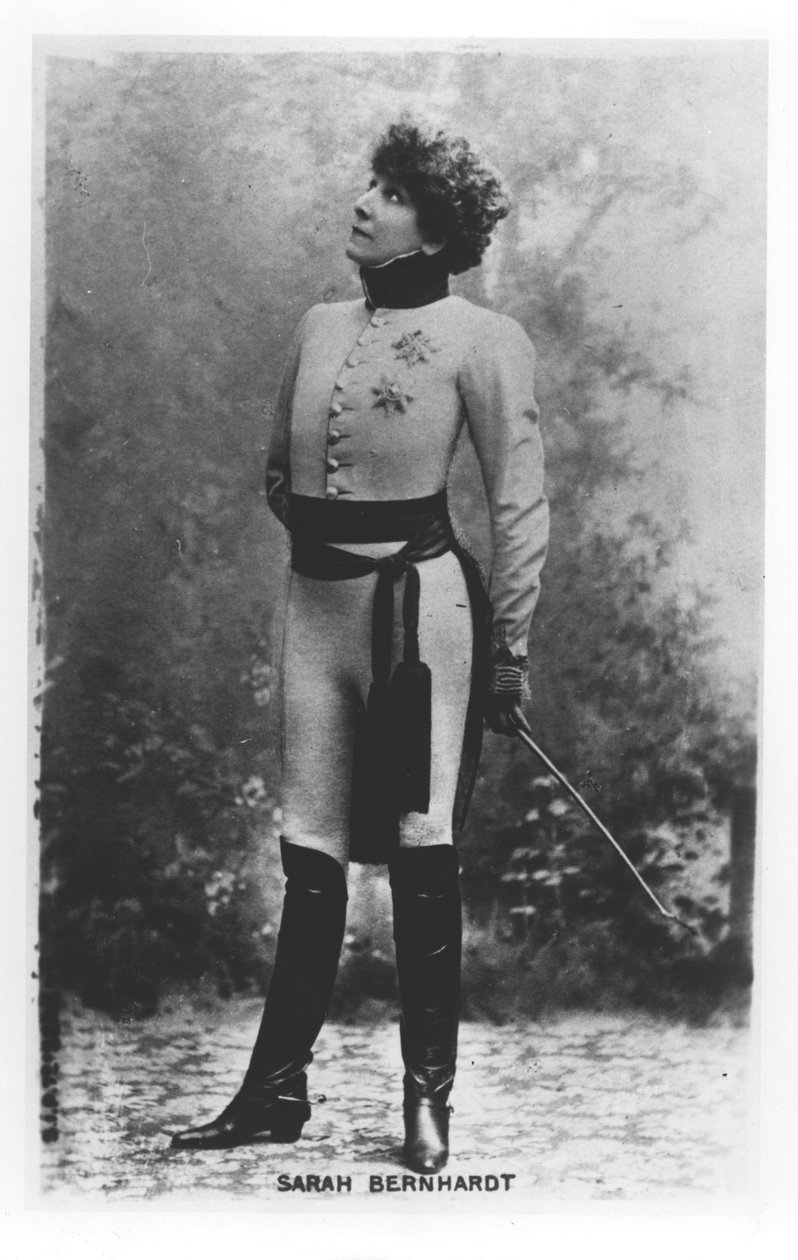 سارة برنهاردت (1844-1923) في ليجلون بقلم إدموند روستاند (1868-1918) 1900 بواسطة مصور فرنسي