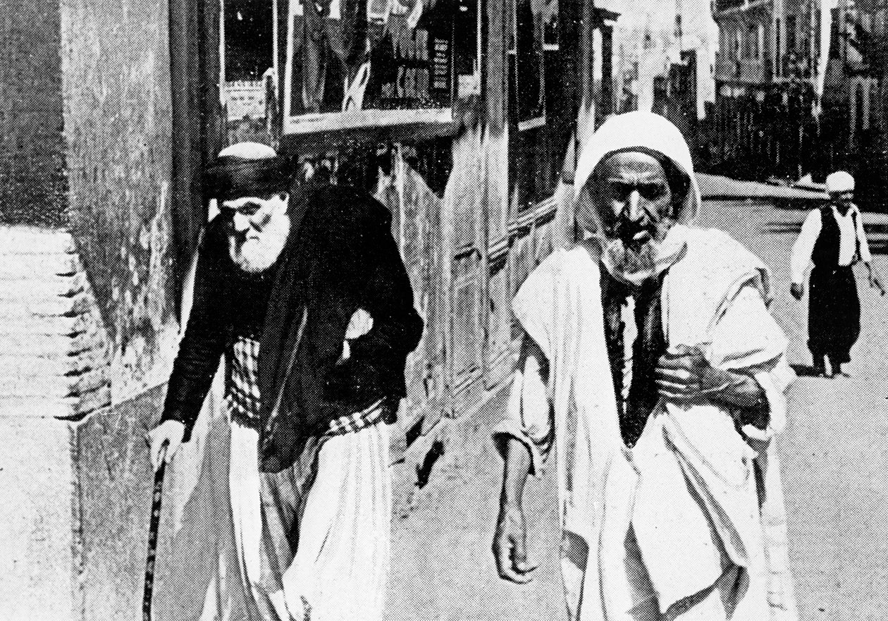 جنباً إلى جنب: يهودي ومسلم بواسطة مصور فرنسي
