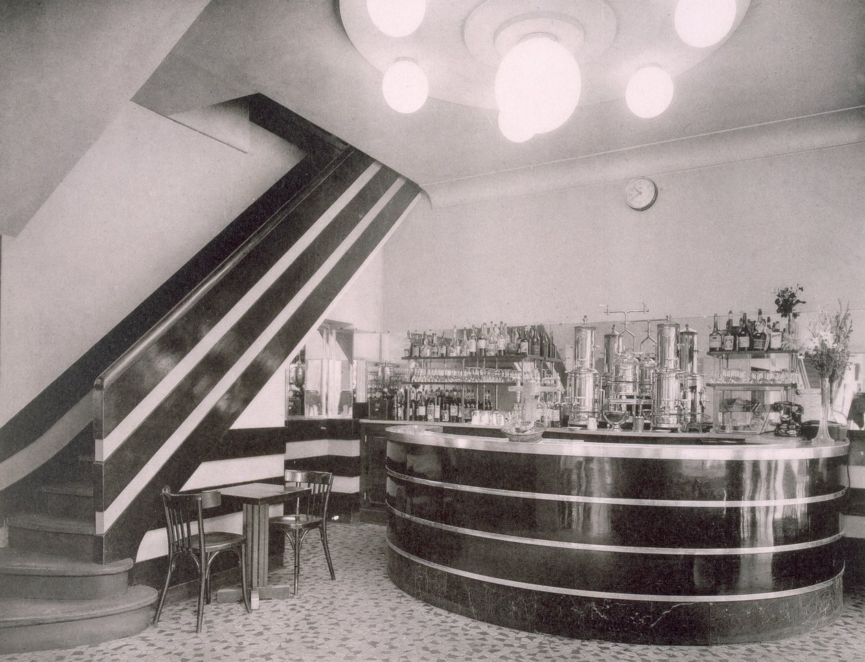 The Bar Torcy ، من تصميم ديشانيل وجيه. دوسولير ، 1920s بواسطة مصور فرنسي
