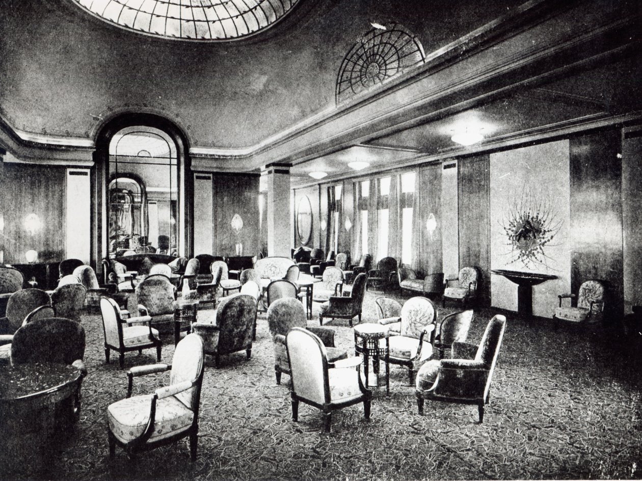 الصالون الكبير في Ocean Liner Paris ، يوليو 1921 بواسطة مصور فرنسي