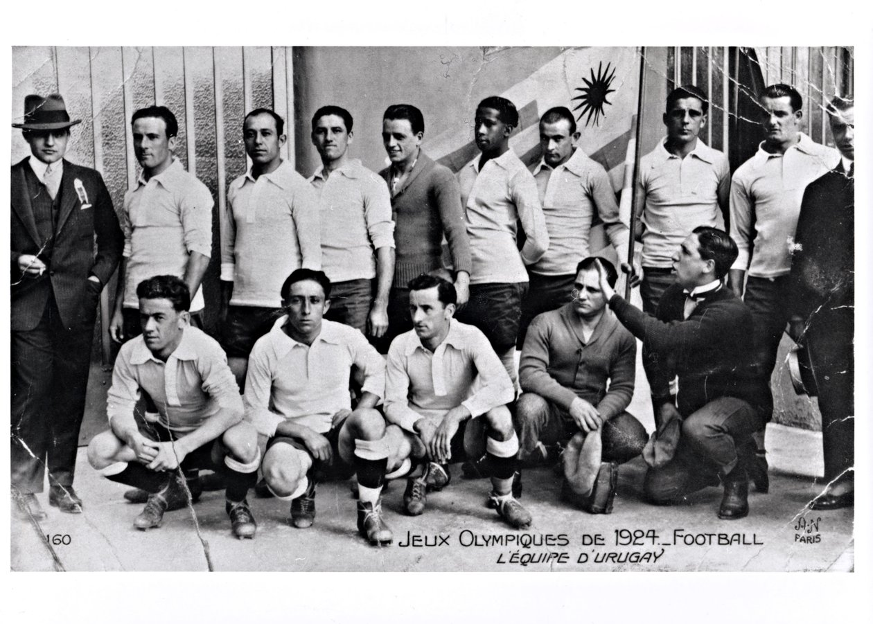 فريق أوروجواي لكرة القدم في دورة الألعاب الأولمبية في باريس ، 1924 بواسطة مصور فرنسي