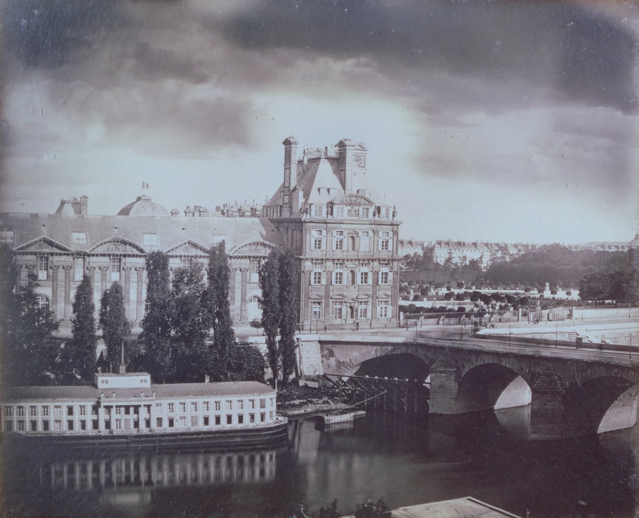 منظر لمتحف اللوفر والتويلري ، c.1850 (daguerreotype) بواسطة مصور فرنسي